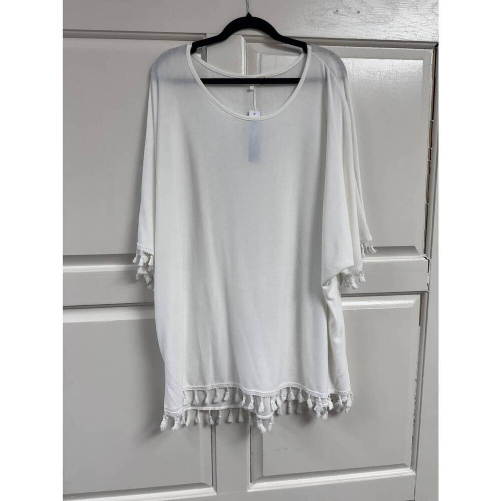 NEW ELSIE & ZOEY women's plain tassel top in white